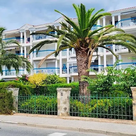 Appartement Rare Avec La Plage Au Bout Du Jardin *